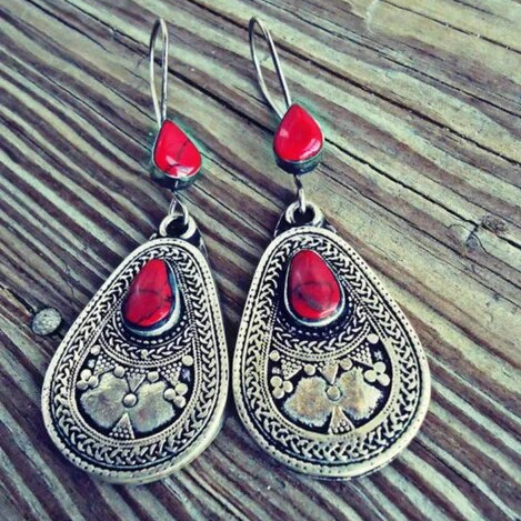 Vintage-inspirierte rote Mandala-Ohrringe für einen Hauch von Eleganz