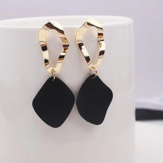 Elegante Vintage-Ohrringe in Schwarz und Gold