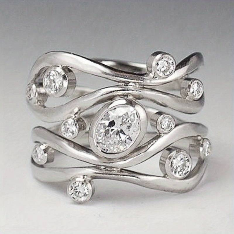 Wunderschöner Vintage-Silberring mit unregelmäßigem Zirkonia-Design
