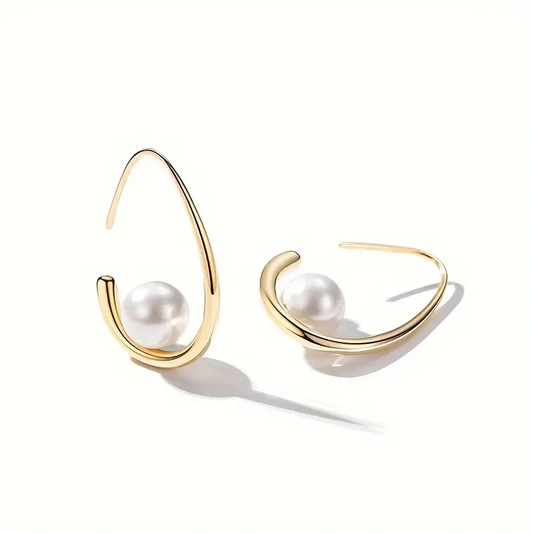 Glamouröse Perlenohrringe mit edelgoldenem Finish