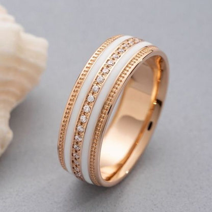 Eleganter Vintage-Ring in Gold und Weiß