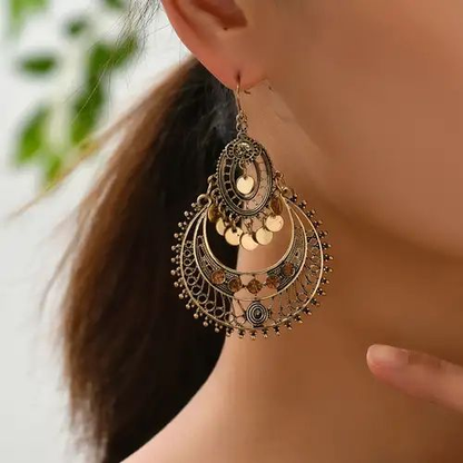 Vintage-inspirierte Goldmandala-Ohrhänger für einen zeitlosen Look