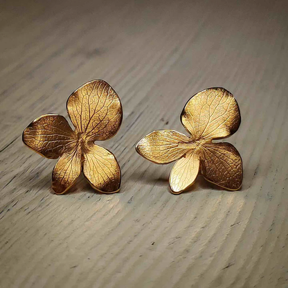 Elegante Vintage Goldene Blumenohrringe