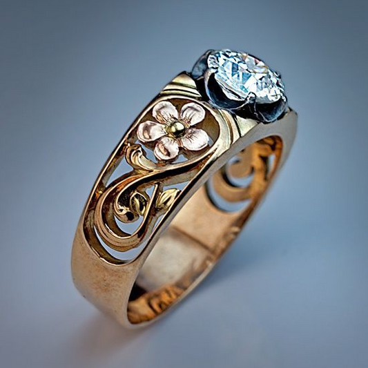 Eleganter Blumenring aus Gold mit funkelnden Zirkonia-Steinen