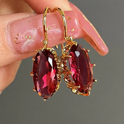 Elegante Vintage Gold Rote Ohrringe für einen Hauch von Glamour