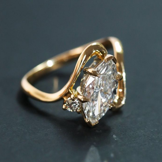 Vintage Gold Kristallring - Zeitlose Eleganz