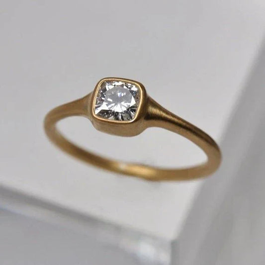 Eleganter quadratischer Glaskreis