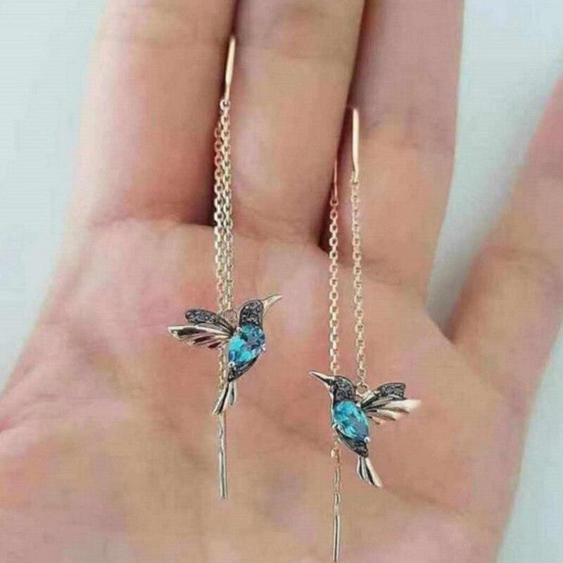 Funkelnde Kolibri-Ohrringe mit farbenfrohem Emaille und glitzernden Zirkonia