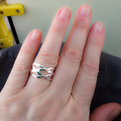 Eleganter geflochtener Ring aus 925er Sterling Silber